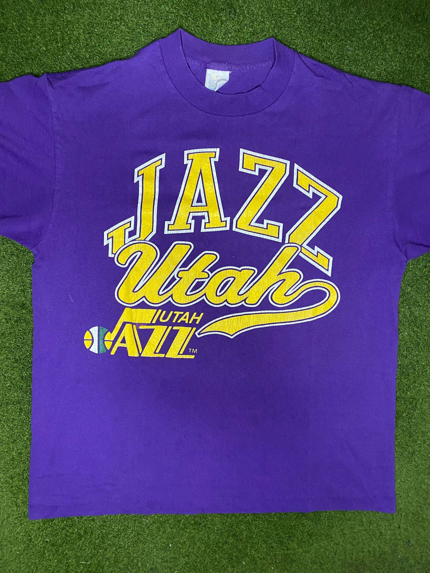 90s Utah Jazz - Vintage NBA T-Shirt (Large) - Gametime Vintage