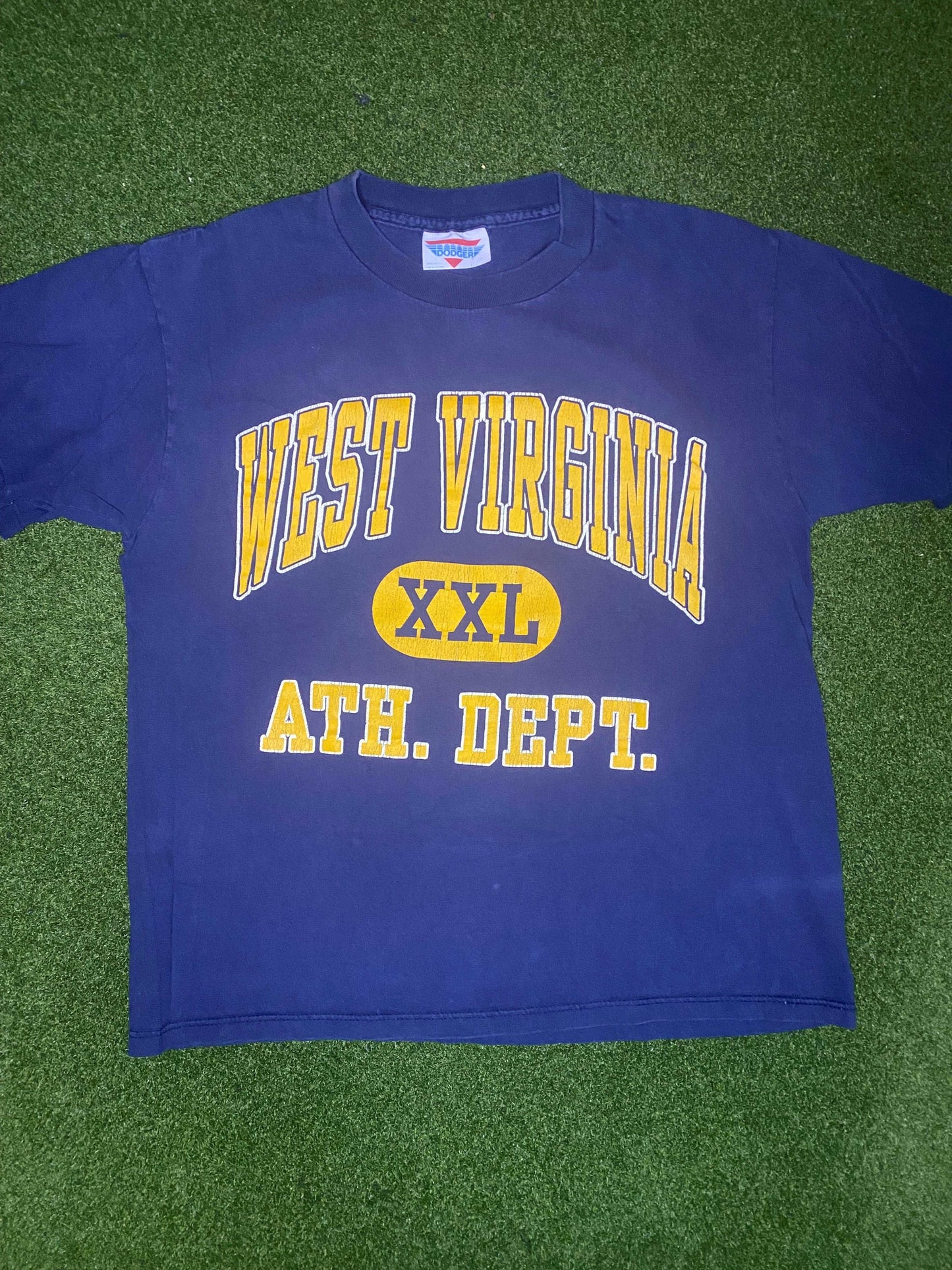 90s West Virginia Mountaineers - Vintage College Tee Shirt (Large) - Gametime Vintage