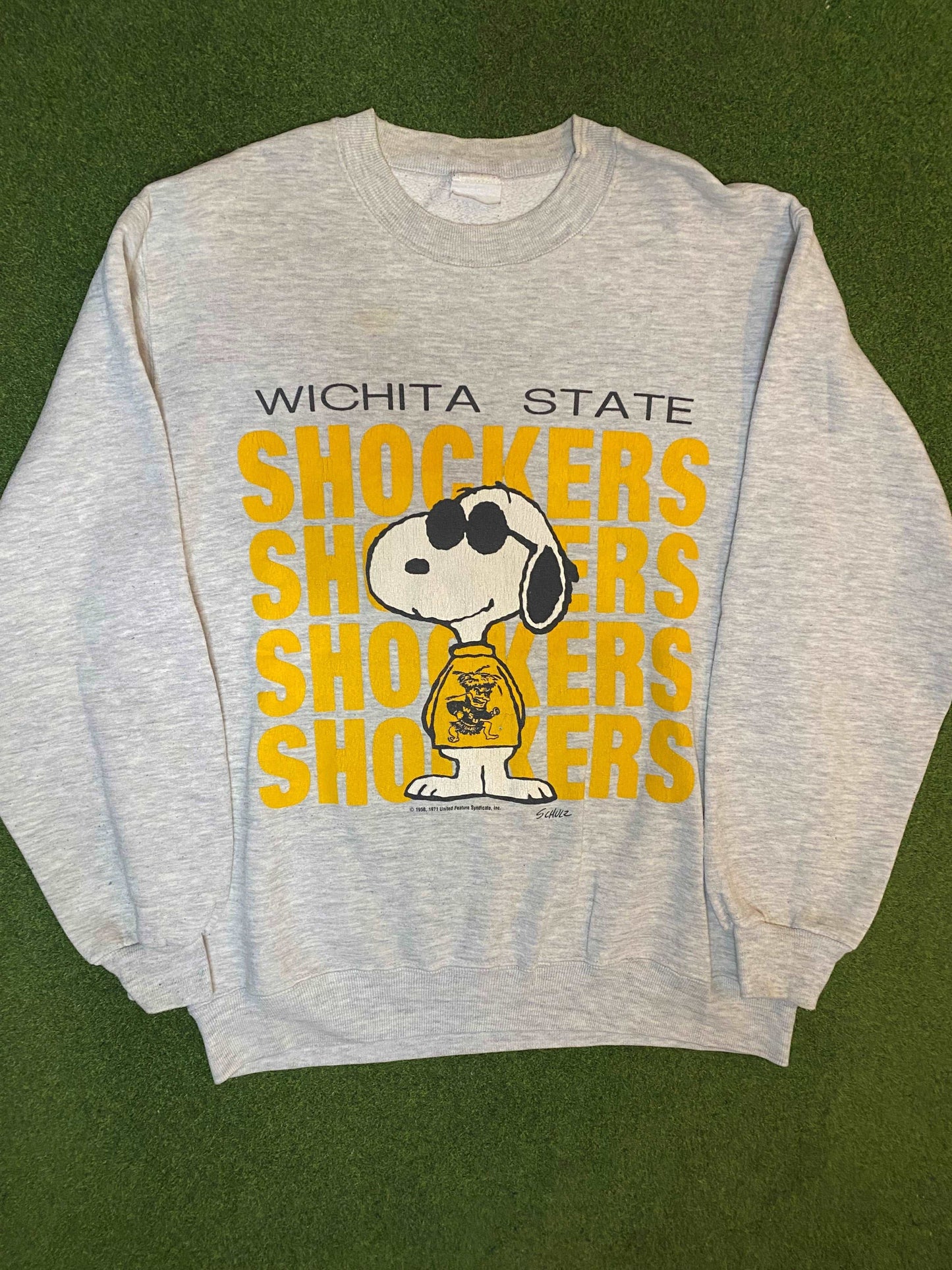 90s Wichita State Shockers - Snoopy Crossover - Vintage College Crewneck Sweatshirt (Large) - Gametime Vintage