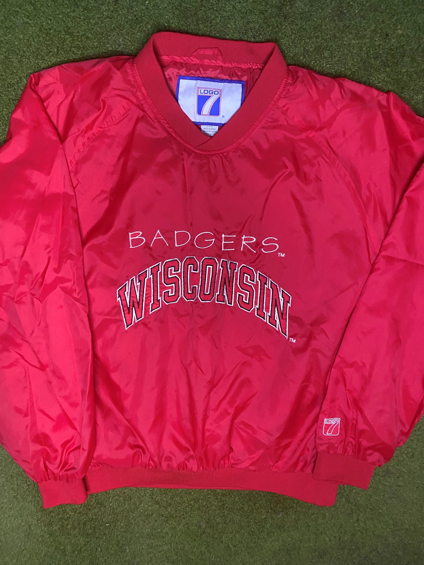 90s Wisconsin Badgers - Vintage College Windbreaker (Large) - Gametime Vintage