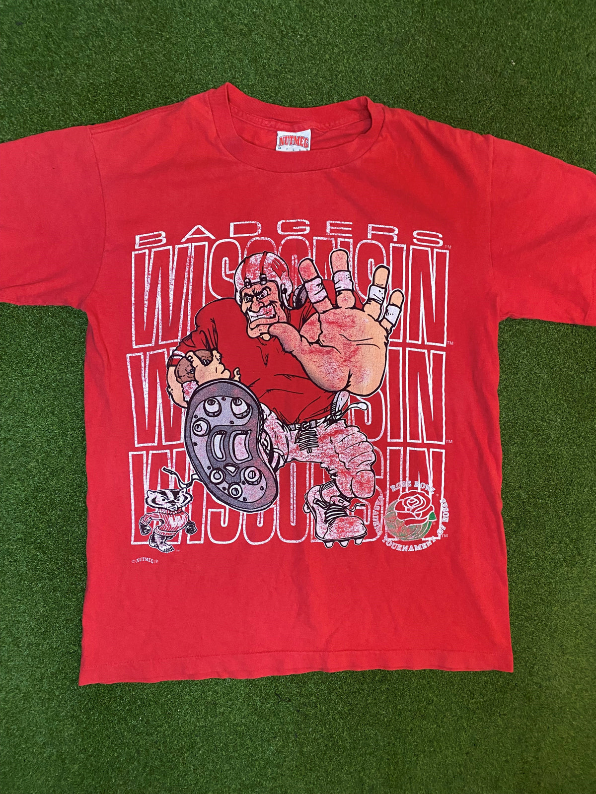 90s Wisconsin Badgers - Rose Bowl - Vintage College Football T-Shirt (Medium) - Gametime Vintage