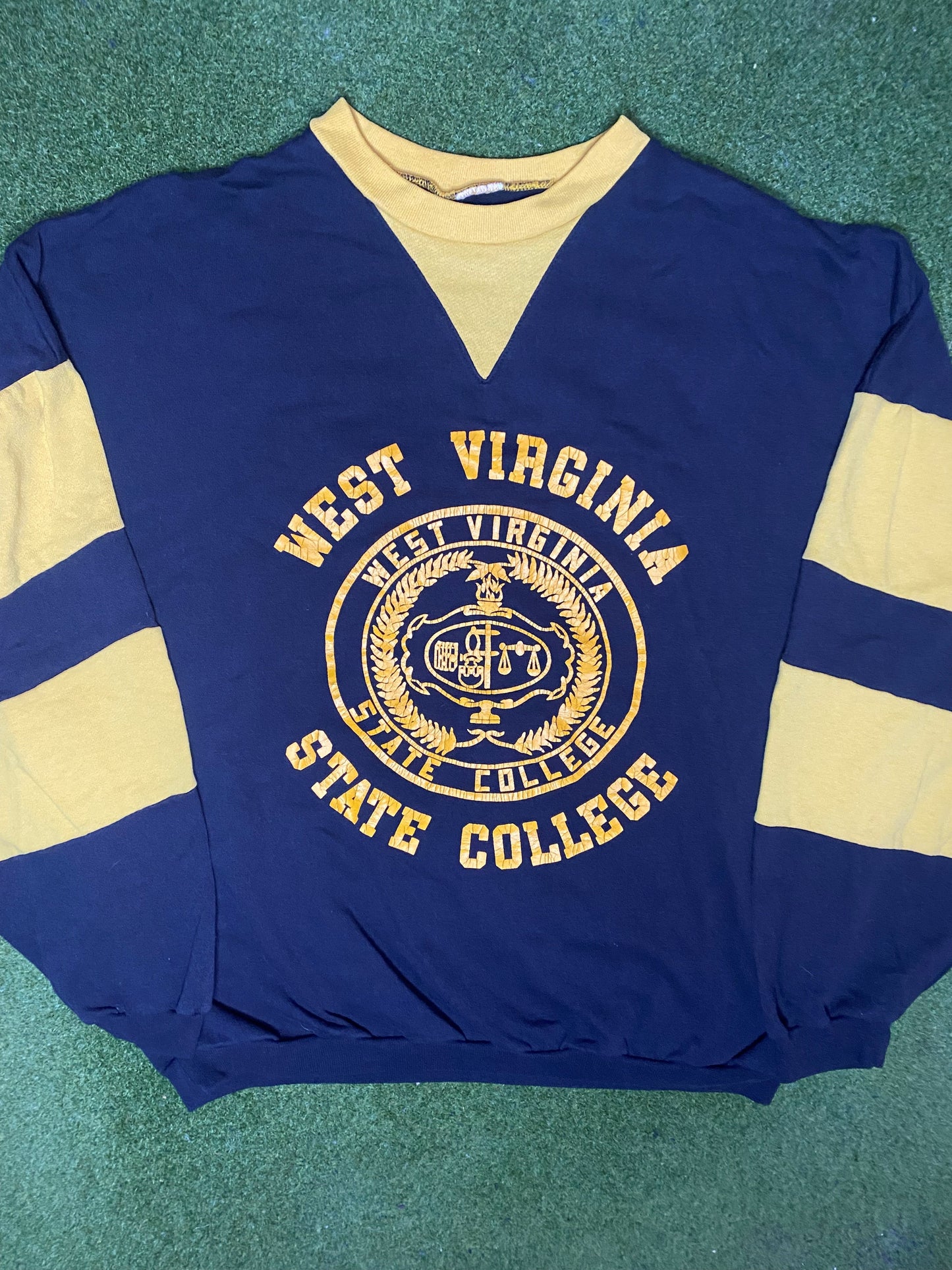 90s West Virginia State Yellow Jackets - Vintage HBCU Sweatshirt (Large) - Gametime Vintage