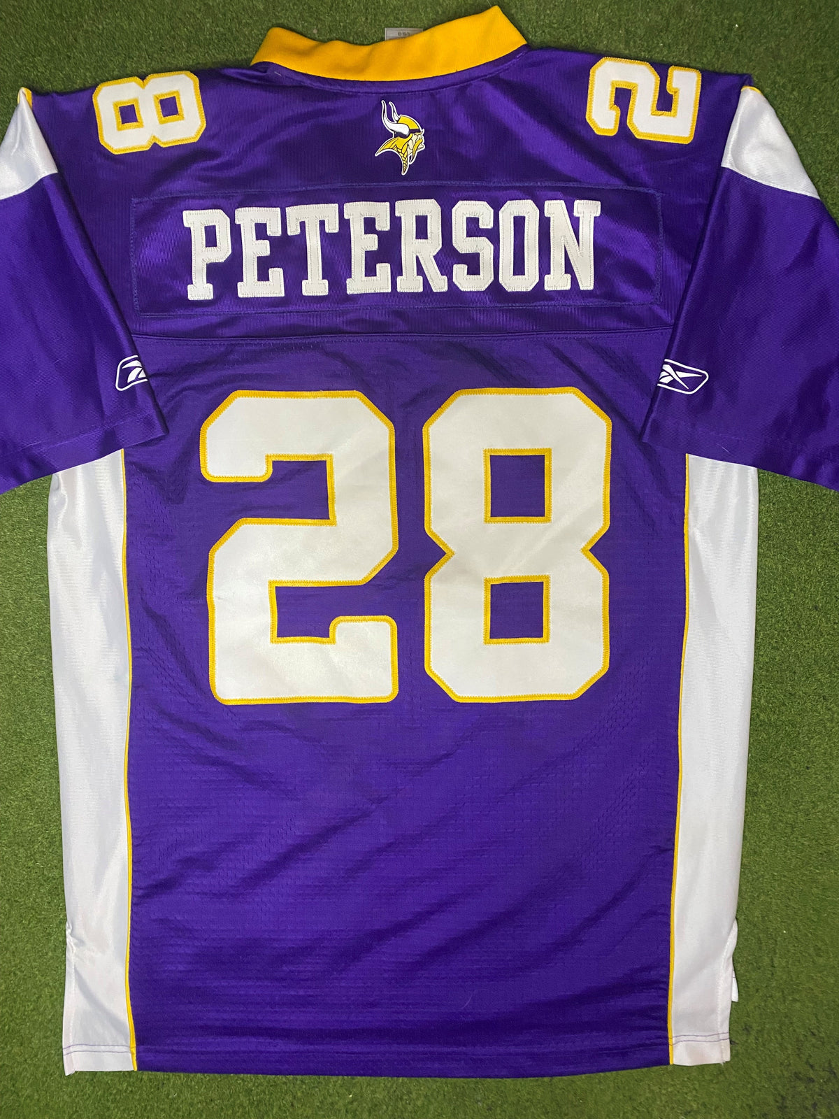 2007-2012 Minnesota Vikings - Adrian Peterson #28 - On Field Stitched - Vintage NFL Jersey (Large) - Gametime Vintage