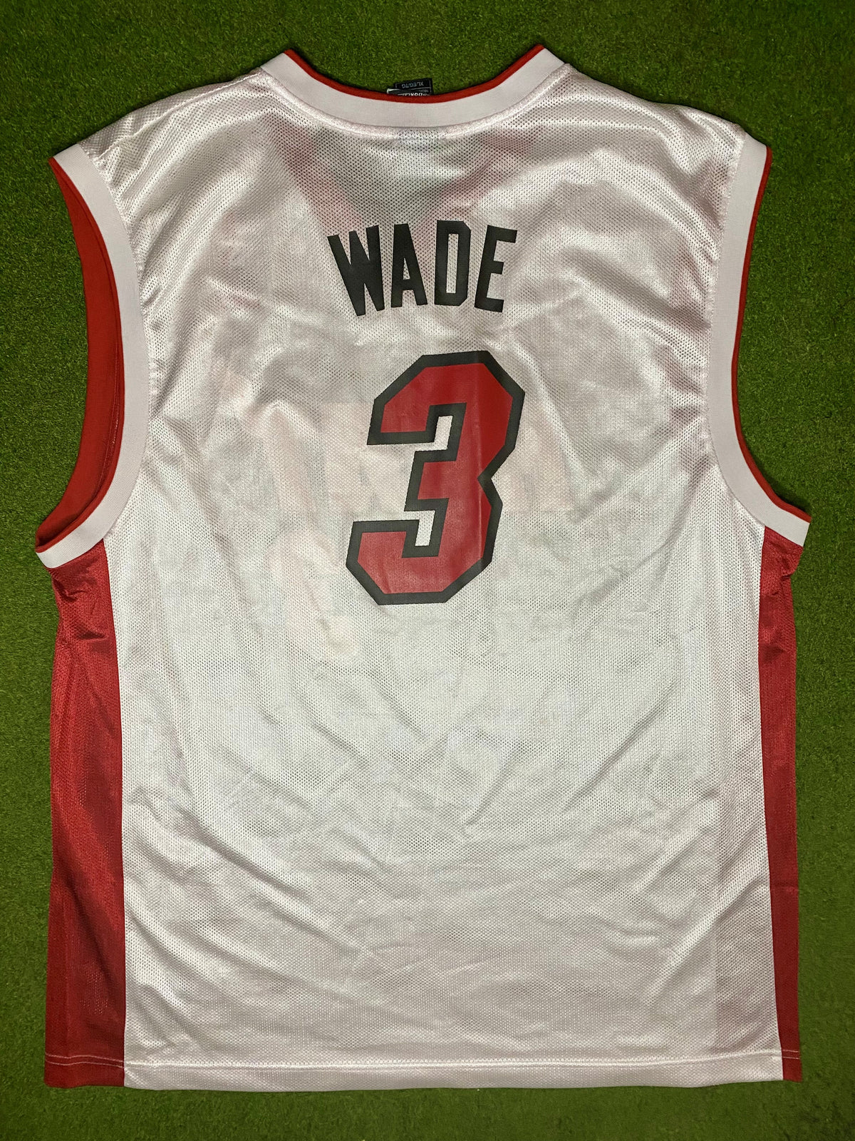 2004-2015 Miami Heat - Dwayne Wade #3 - Vintage NBA Jersey (XL) - Gametime Vintage