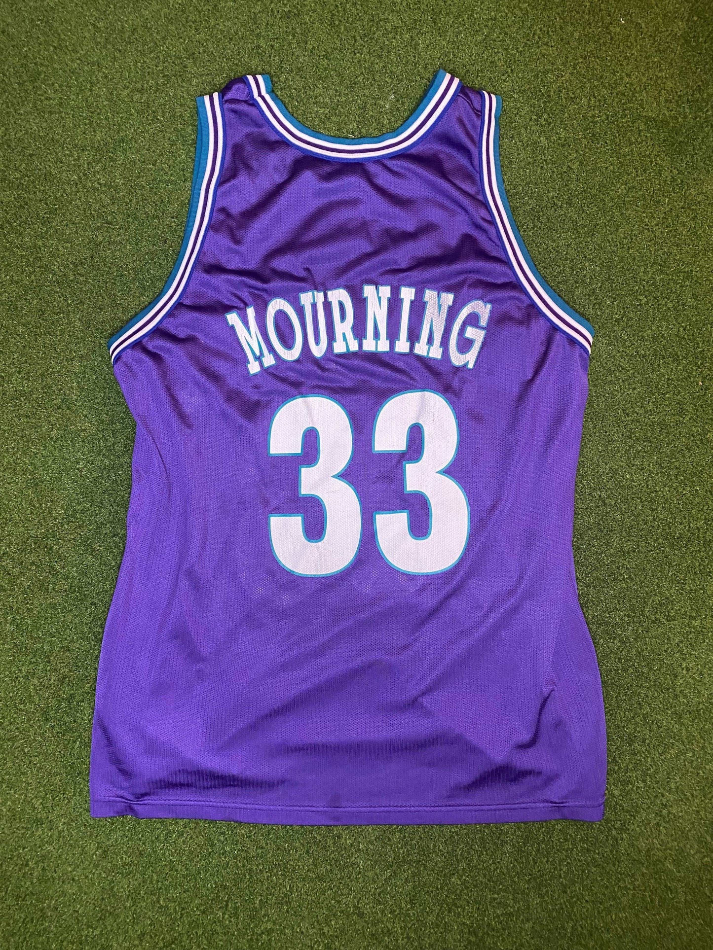1992-1995 Charlotte Hornets - Alonzo Mourning #33 - Vintage NBA Jersey (48) - Gametime Vintage