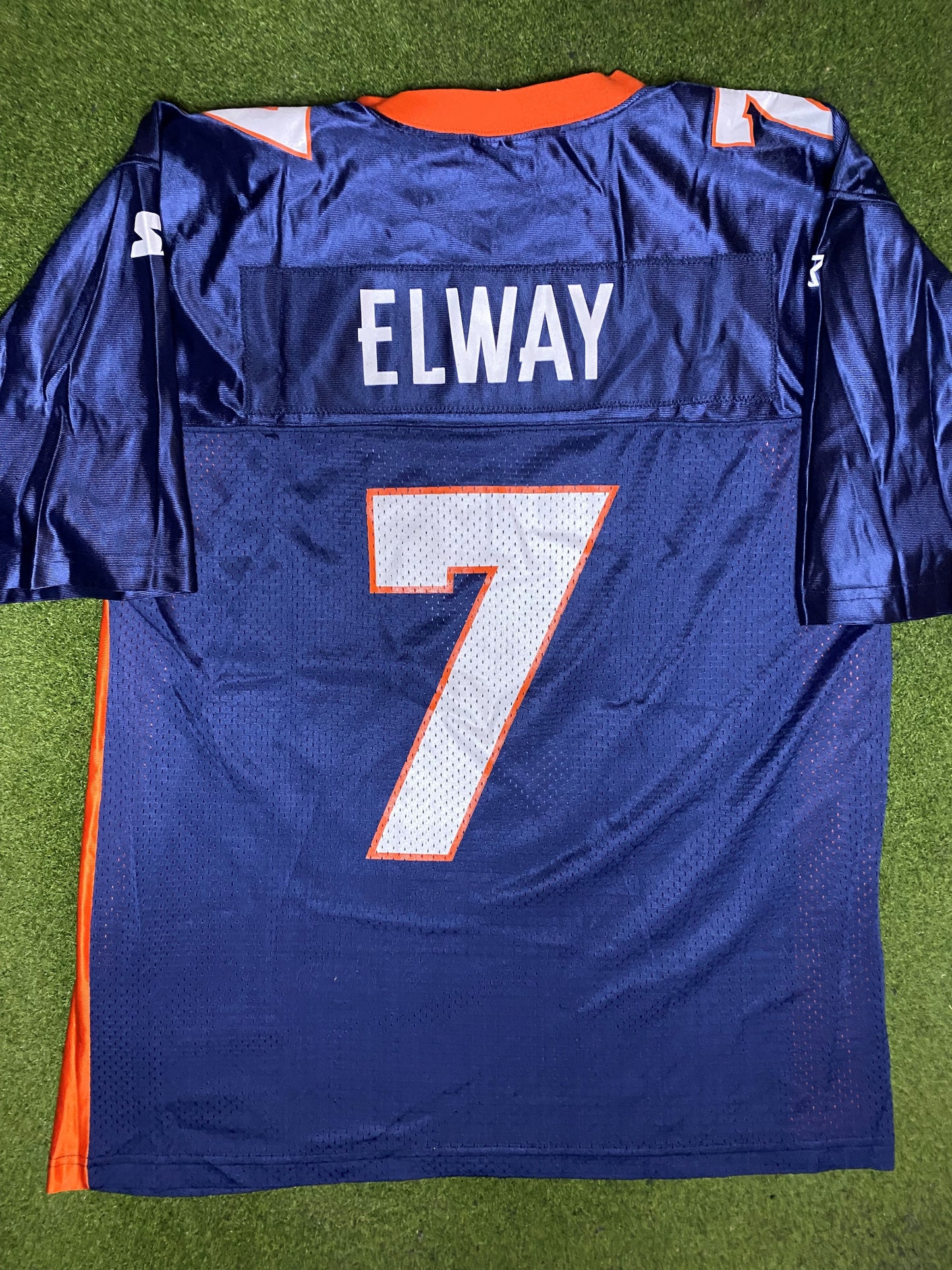 1984-1998 Denver Broncos - John Elway #7 - Vintage NFL Jersey (48) - Gametime Vintage