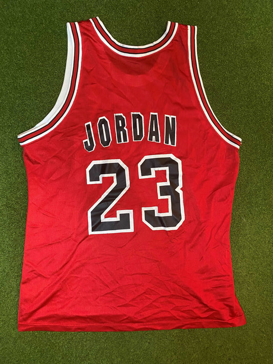 1990-1998 Chicago Bulls - Michael Jordan #23 - Vintage NBA Jersey (48) - Gametime Vintage