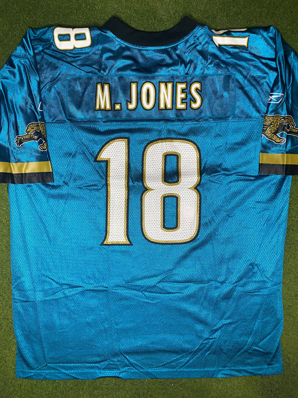 2005-2008 Jacksonville Jaguars - Matt Jones #18 - Vintage NFL Jersey (2XL) - Gametime Vintage