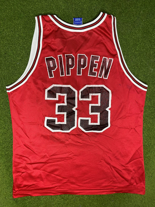 1990-1998 Chicago Bulls - Scottie Pippen #33- Vintage NBA Jersey (44) - Gametime Vintage