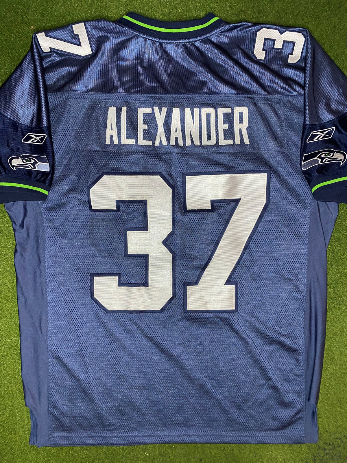 2004-2007 Seattle Seahawks - Shaun Alexander #37 - On Field Stitched - Vintage NFL Jersey (54) - Gametime Vintage