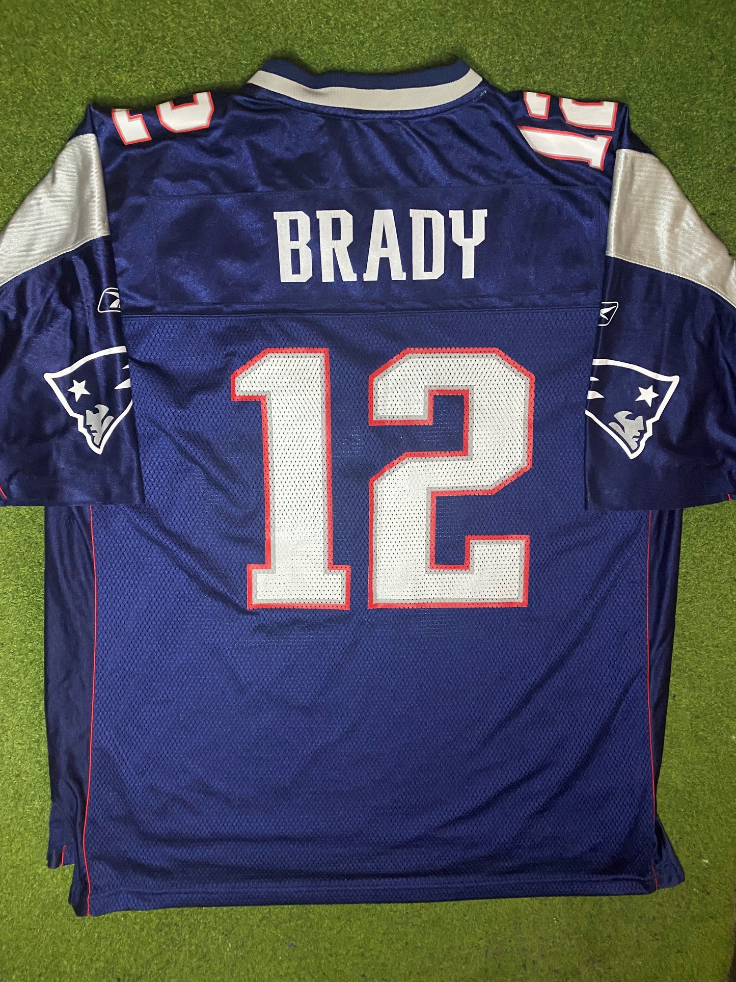 00s New England Patriots - Tom Brady #12 - Reebok - Vintage NFL Jersey (XL) - Gametime Vintage