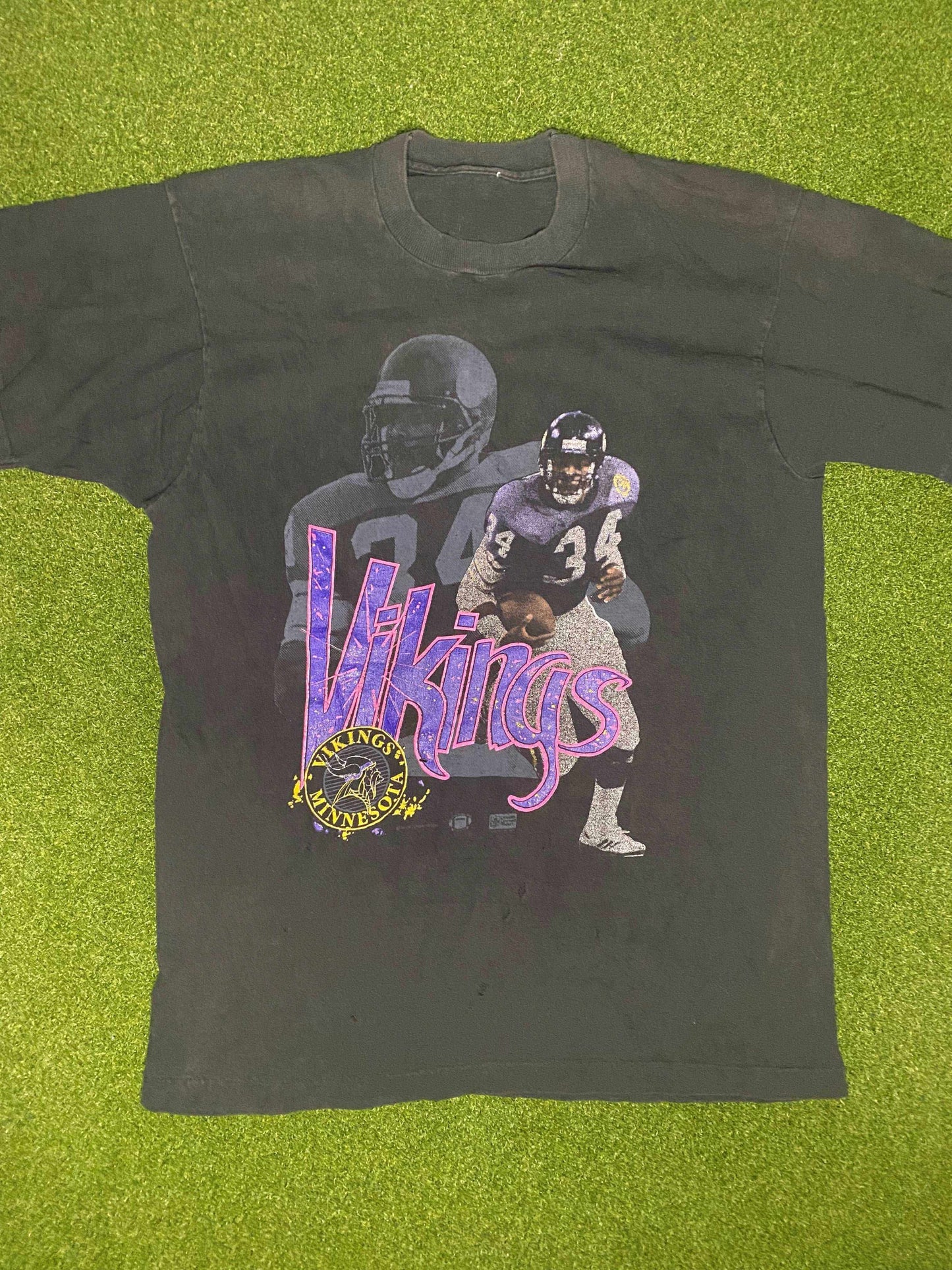 1990 - Minnesota Vikings - Herschel Walker - Vintage NFL Player Tee Shirt (Large) - Gametime Vintage