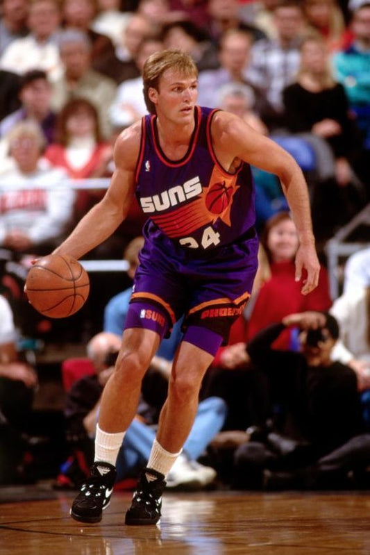 Elevating Your Style with the Iconic Tom Chambers Jersey