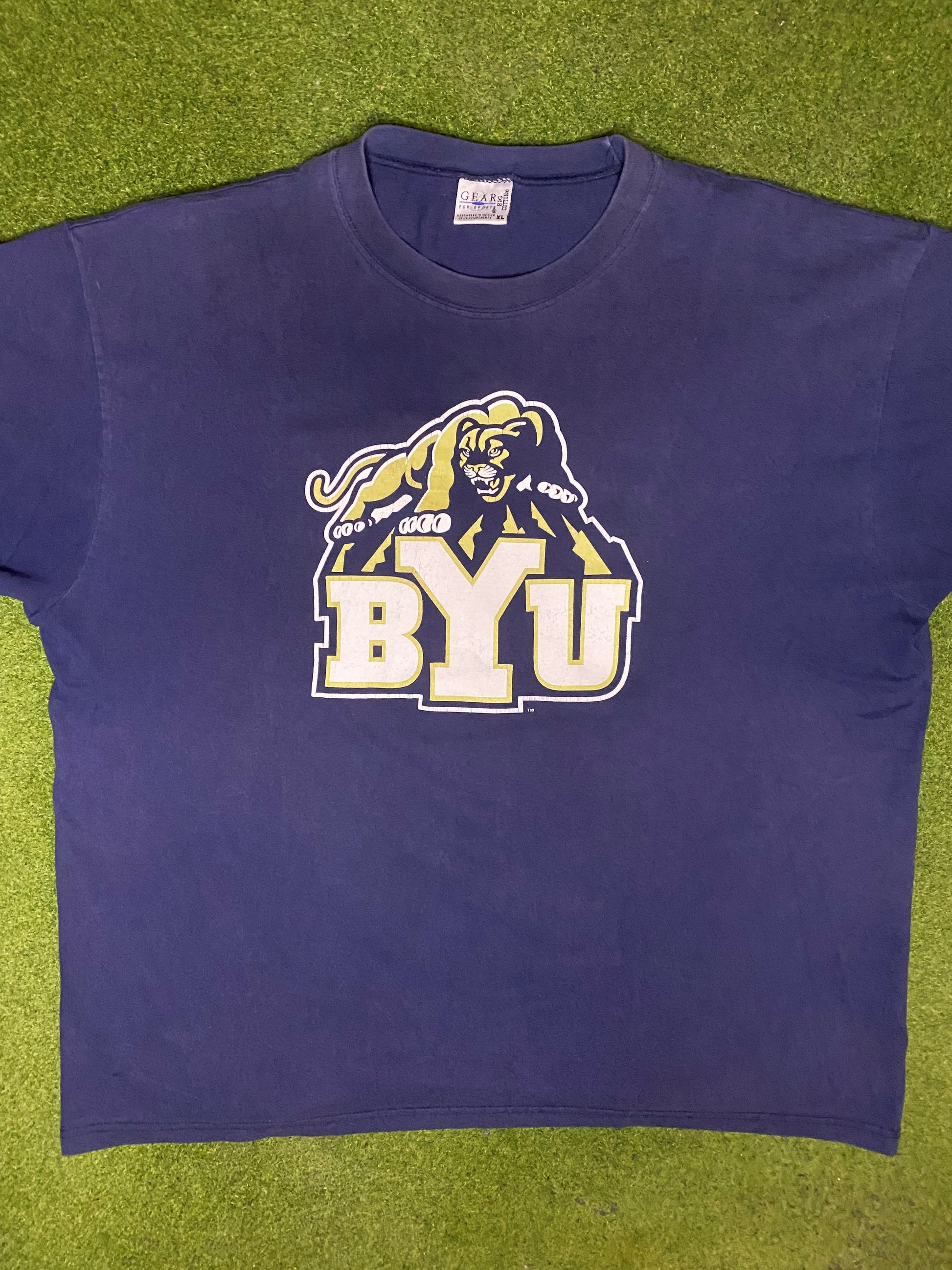 00s BYU Cougars - Vintage College T-Shirt (XL) - Gametime Vintage