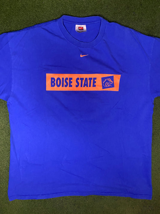 00s Boise State Broncos - Nike - Vintage College T Shirt (2XL) Gametime Vintage