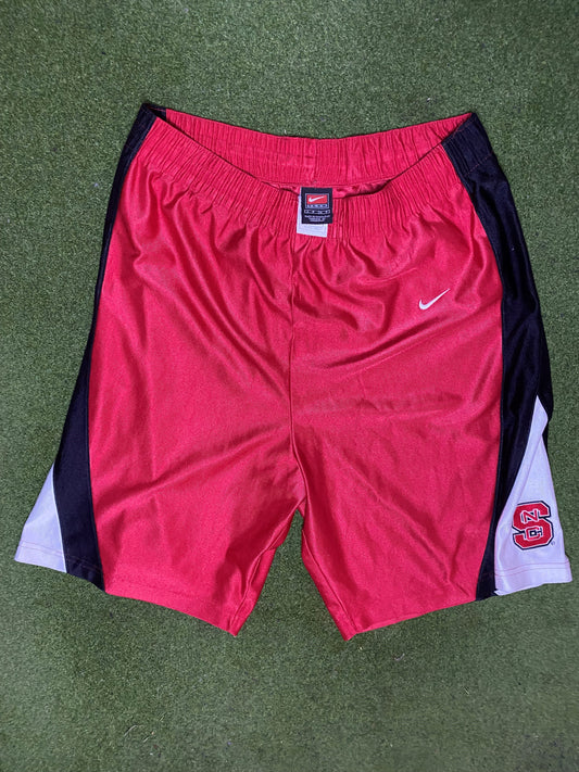 00s NC State Wolfpack - Nike - Vintage College Shorts (Small)