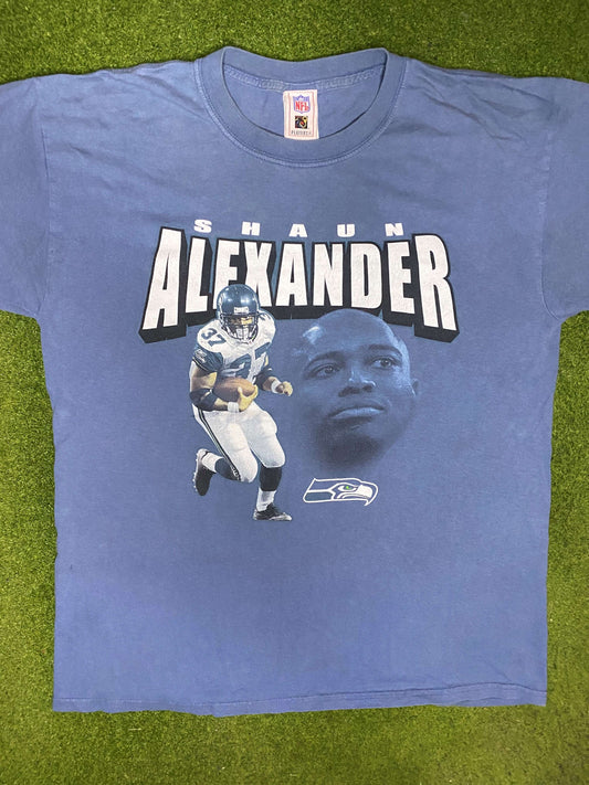 00s Seattle Seahawks - Shaun Alexander - Vintage NFL Player T-Shirt (Large) 