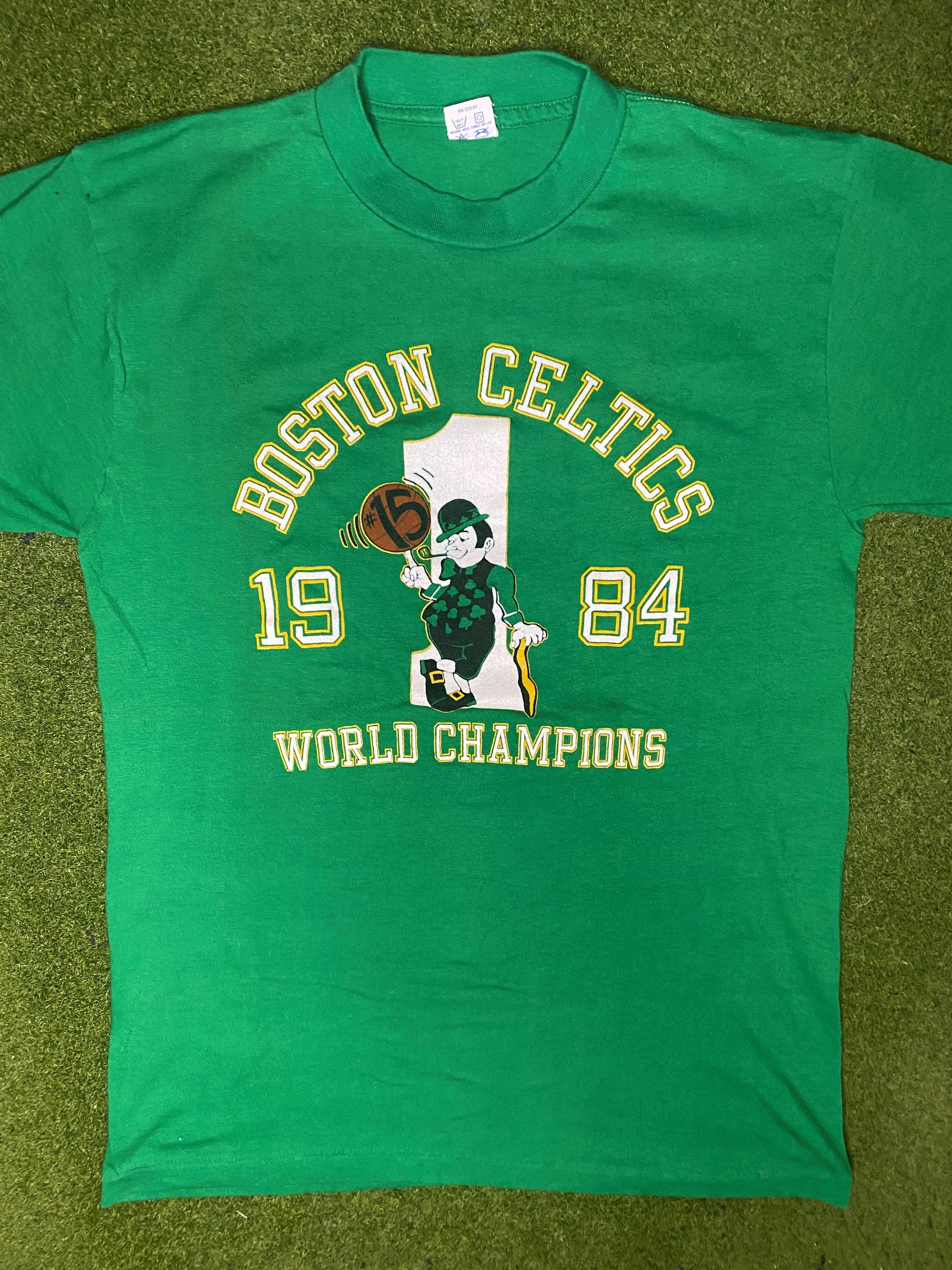 1984 Boston Celtics - World Champions - Vintage NBA T Shirt (Large) - Gametime Vintage
