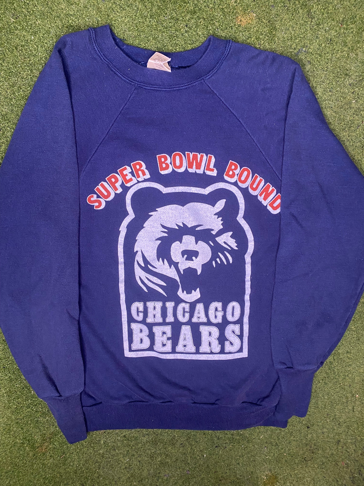 1985 Chicago Bears - Super Bowl Bound - Vintage NFL Sweatshirt (Medium)