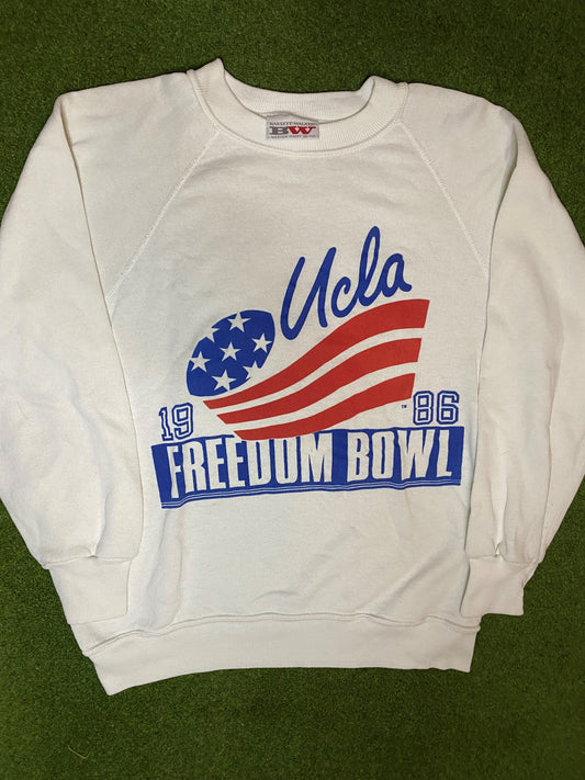 1986 UCLA Bruins - Freedom Bowl - Vintage College Football Sweatshirt (Medium) 