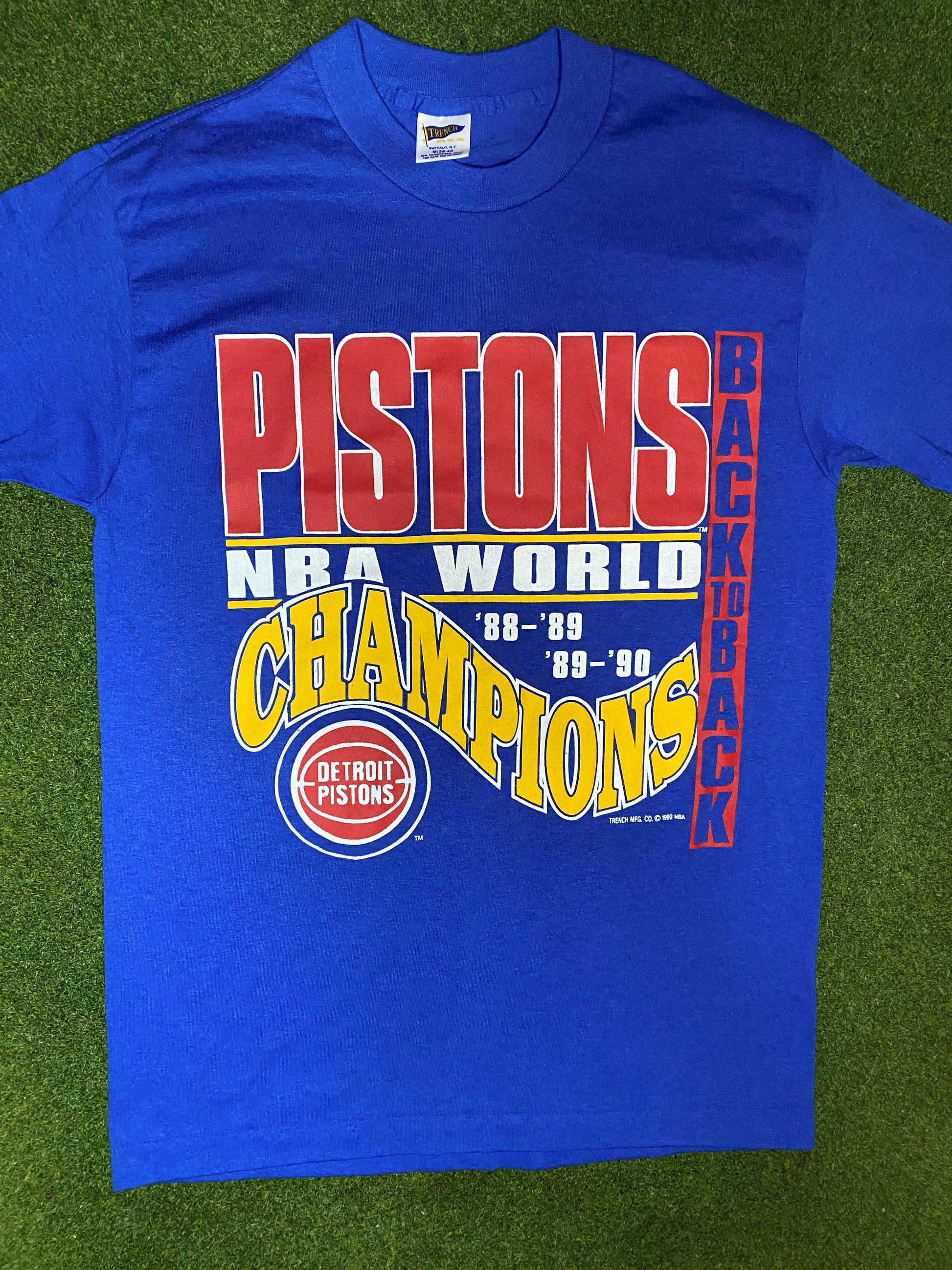 1990 Detroit Pistons - Back to Back Champions - Vintage NBA Tee (Medium) 