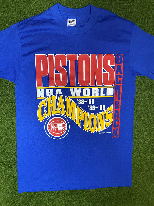 1990 Detroit Pistons - Back to Back Champions - Vintage NBA Tee (Medium) 