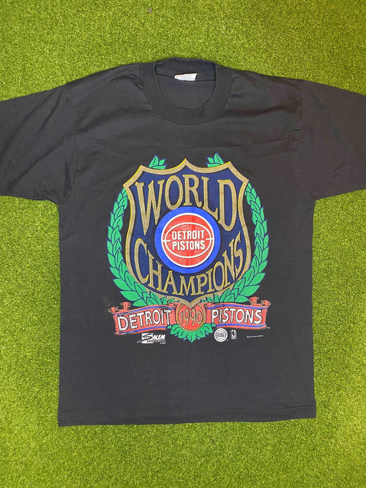 1990 Detroit Pistons - World Champions - Vintage NBA Tee Shirt (Large)