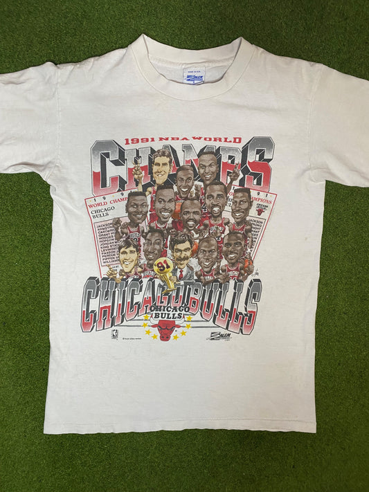 1991 Chicago Bulls - NBA World Champs Roster Caricatures - Vintage NBA T-Shirt (Small) 