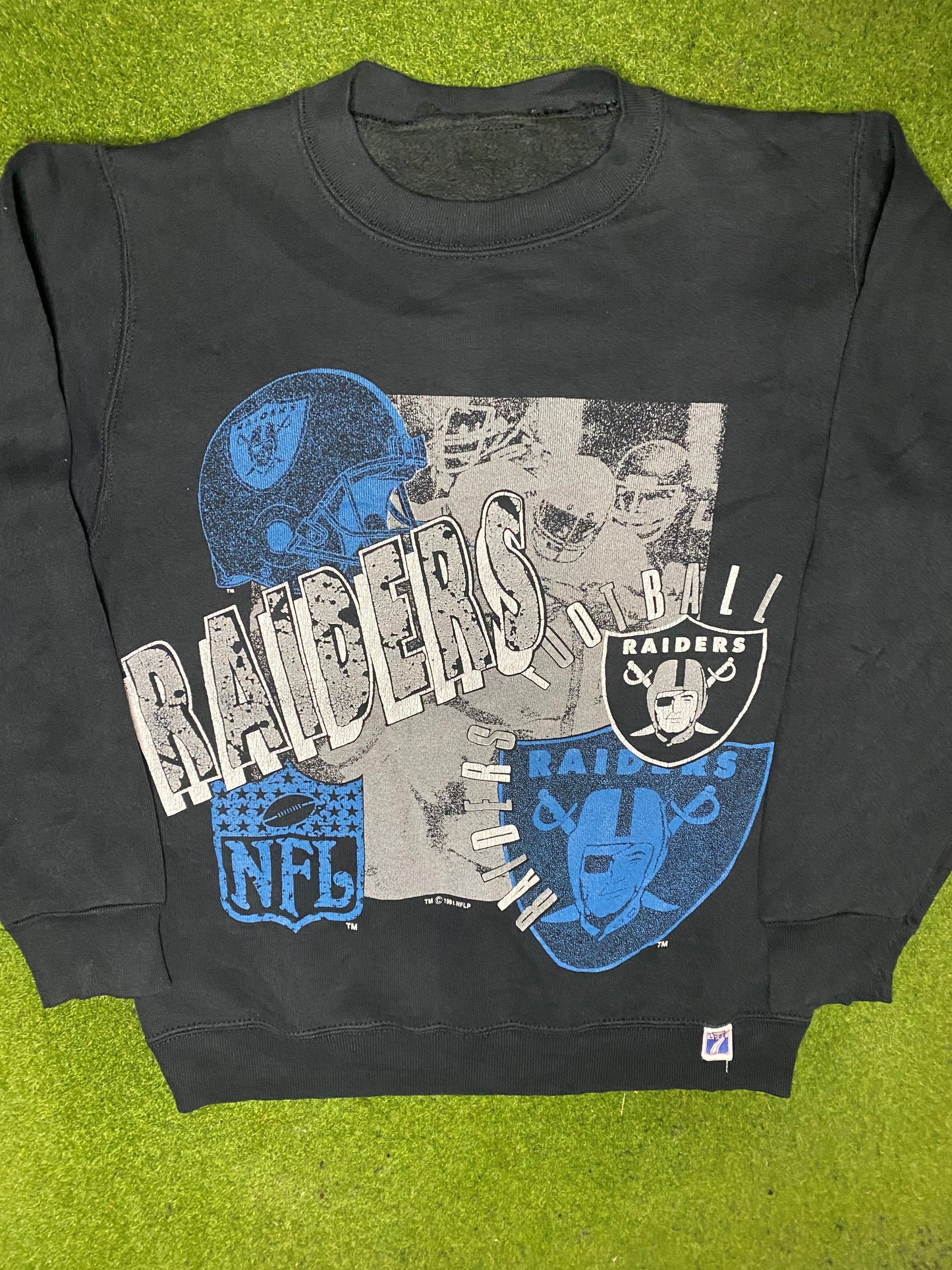 1991 Los Angeles Raiders - Vintage NFL Sweatshirt (Small) - Gametime Vintage