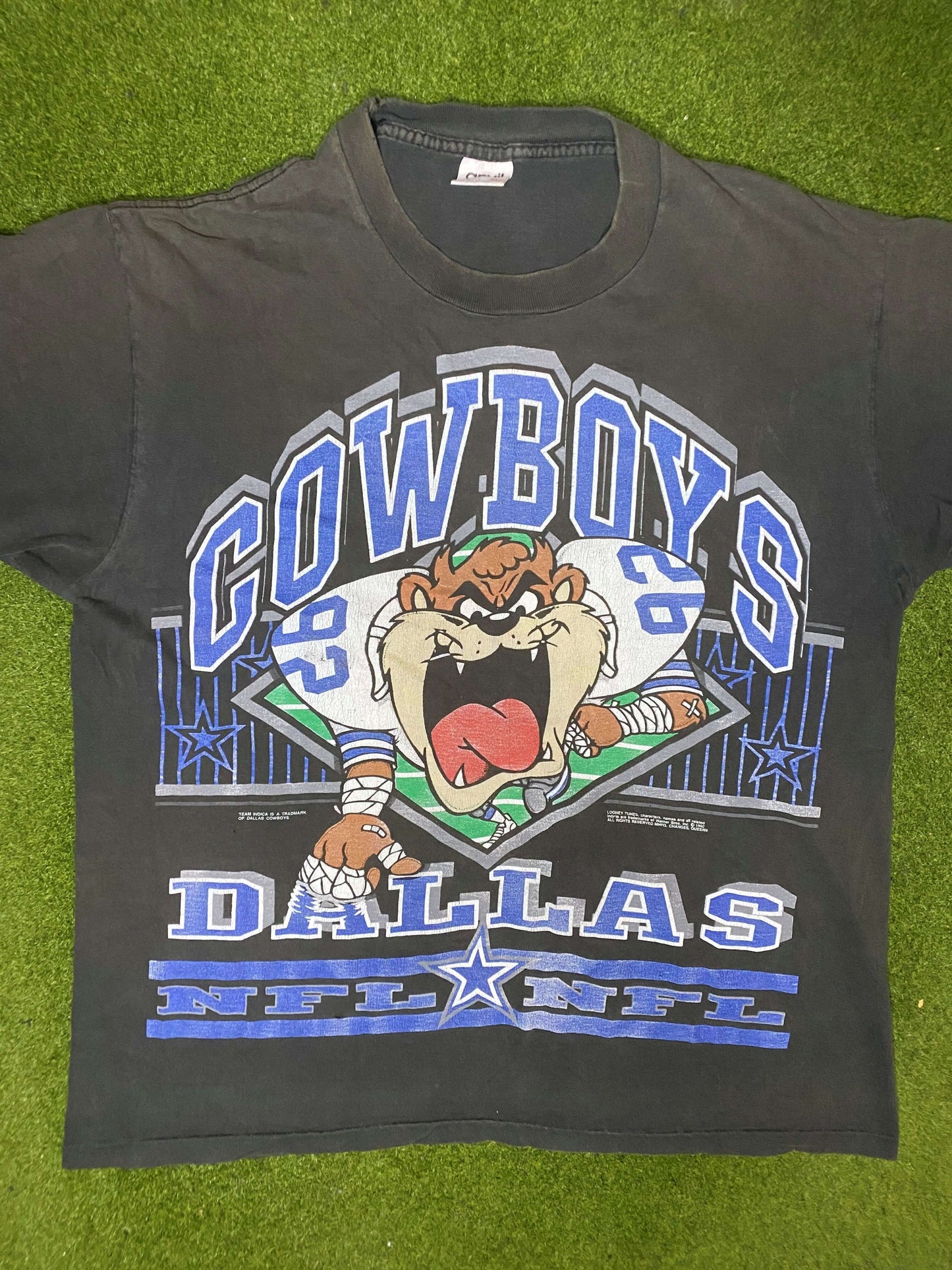 1992 Dallas Cowboys - Taz Crossover - Vintage NFL T-Shirt (XL) Gametime Vintage