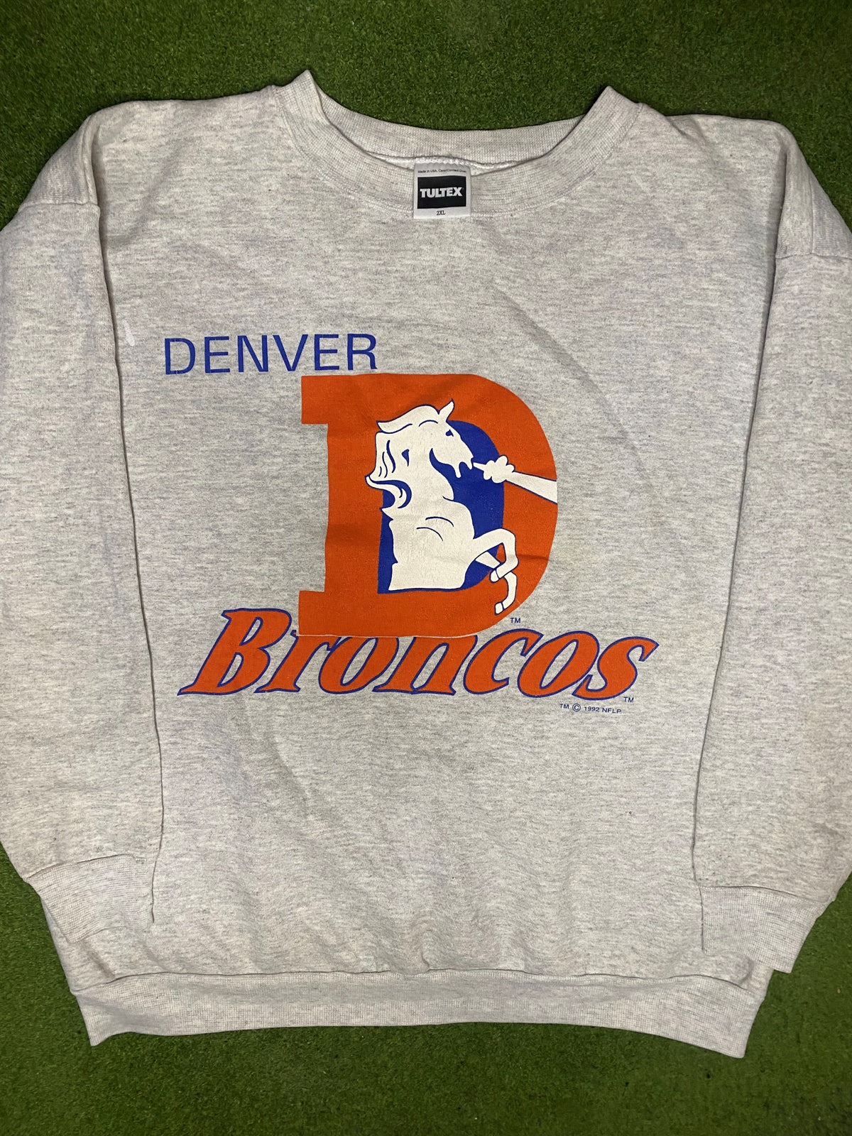1992 Denver Broncos - Vintage NFL Sweatshirt (2XL) - Gametime Vintage