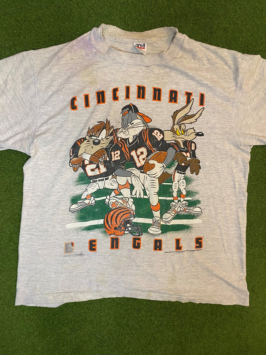 1993 Cincinnati Bengals - Looney Tunes Crossover - Vintage NFL T-Shirt (Large) 