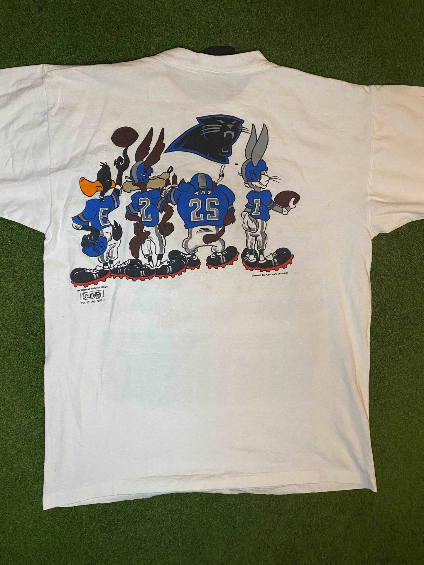 1993 Carolina Panthers - Looney Tunes Crossover - Double Sided - Vintage NFL T-Shirt (Large) Gametime Vintage