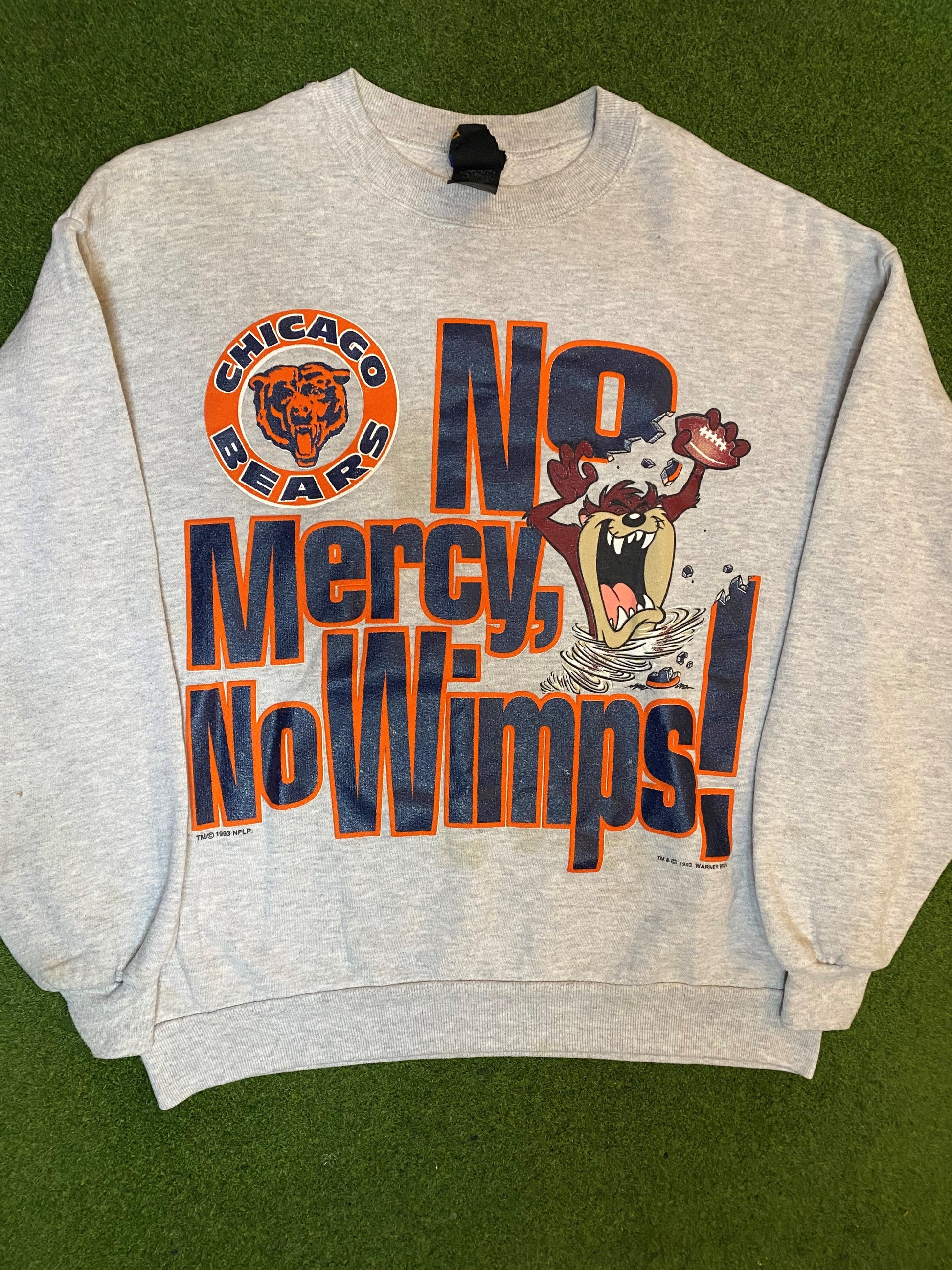 1993 Chicago Bears - No Mercy, No Wimps - Vintage NFL Sweatshirt (Large) 