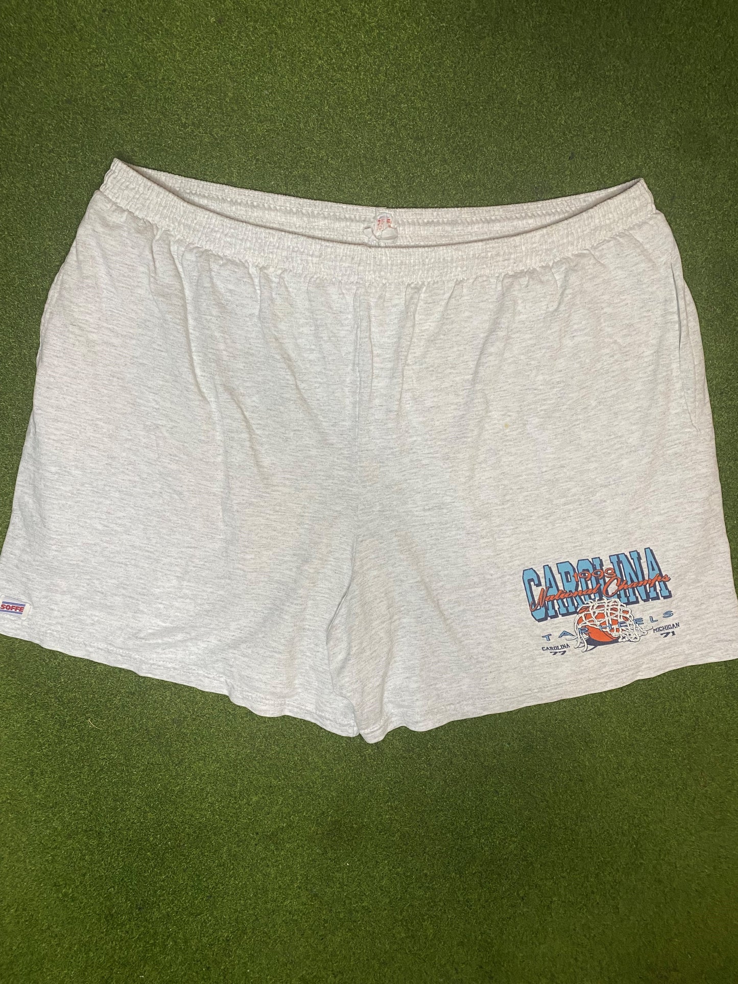 1993 Carolina Tar Heels - National Champions - Vintage College Basketball Shorts (Large)