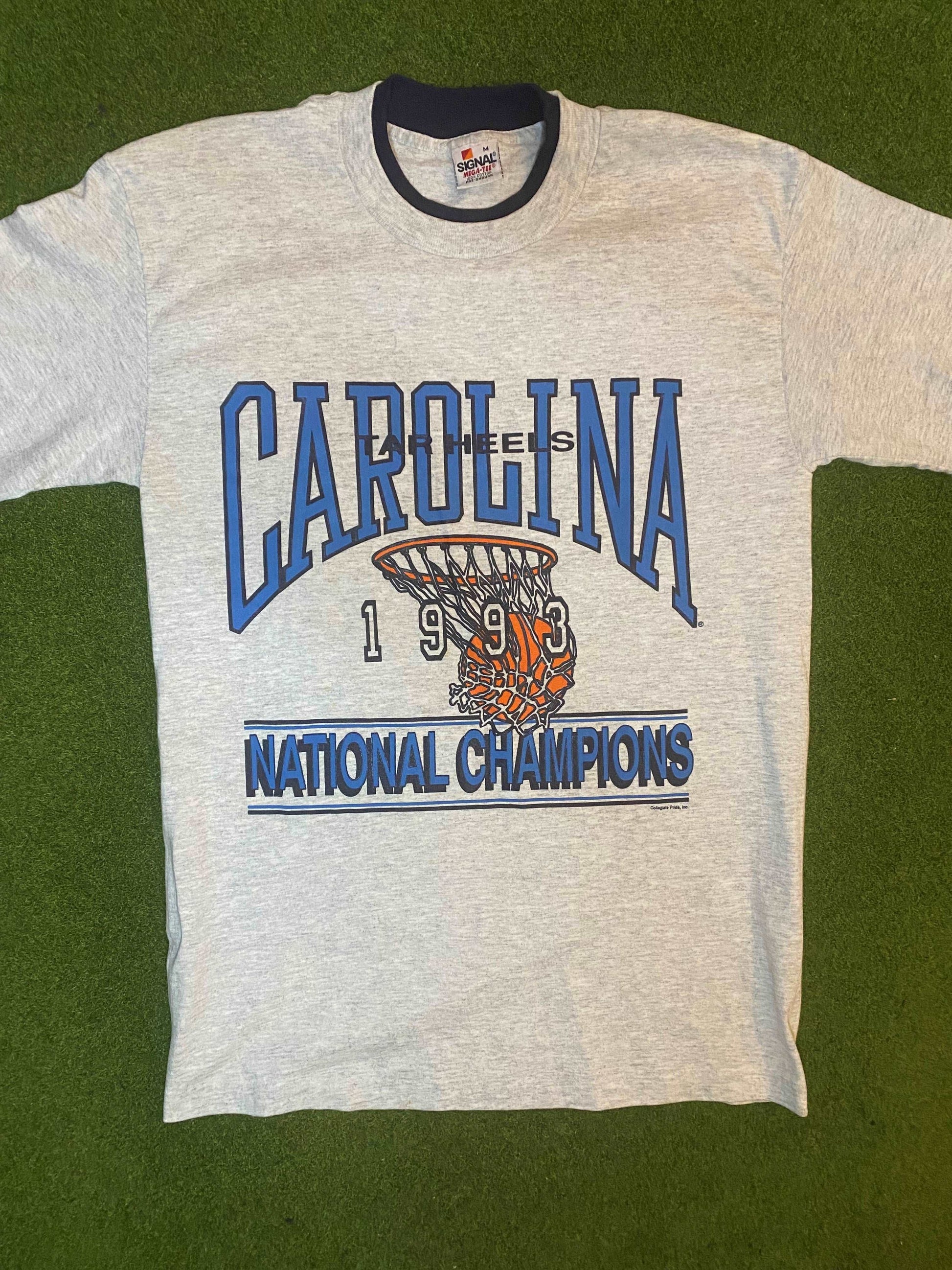 1993 UNC Tar Heels - National Champions - Vintage College Basketball T-Shirt (Medium)