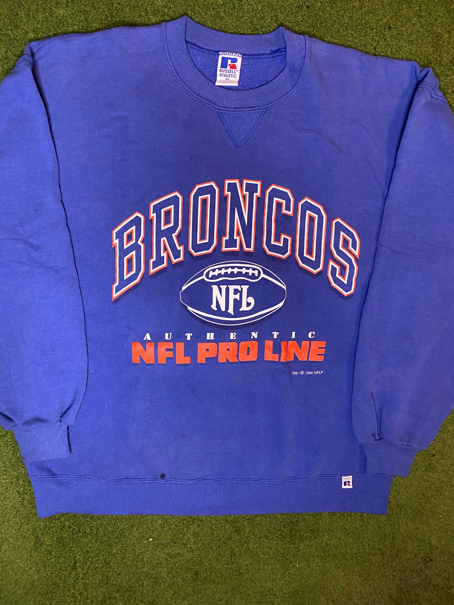 1994 Denver Broncos - Vintage NFL Sweatshirt (XL) Gametime Vintage