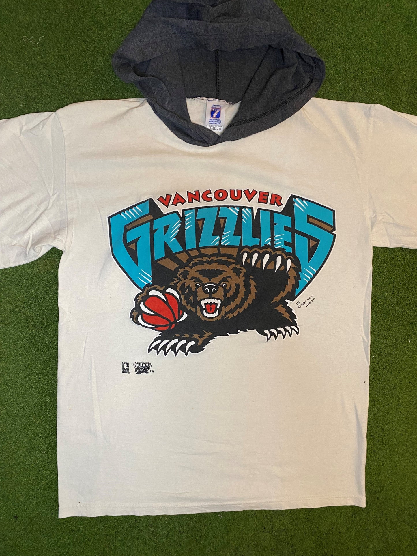 1994 Vancouver Grizzlies - Vintage NBA Hoodie (Medium) 