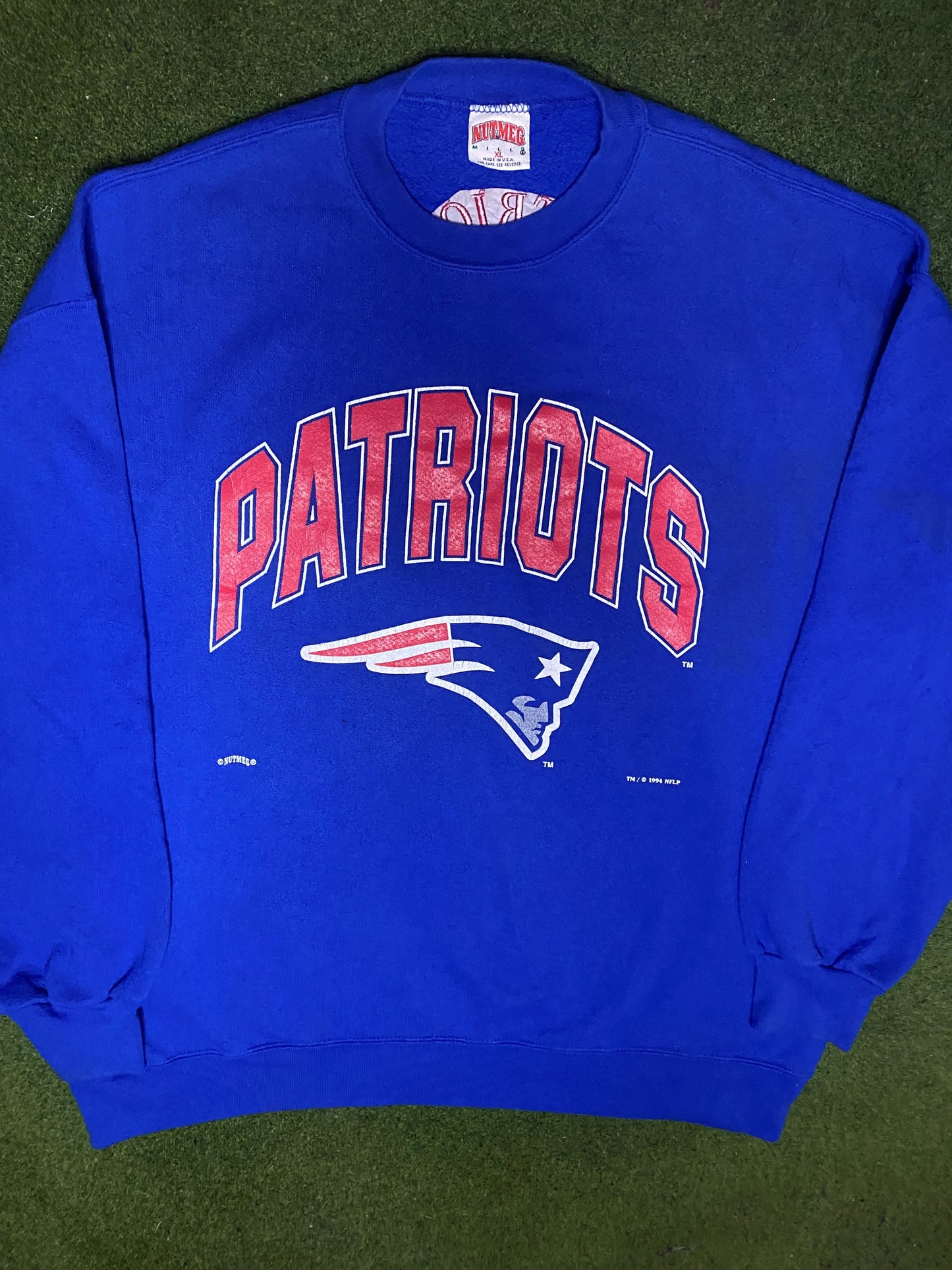 1994 New England Patriots - Vintage NFL Sweatshirt (XL) Gametime Vintage