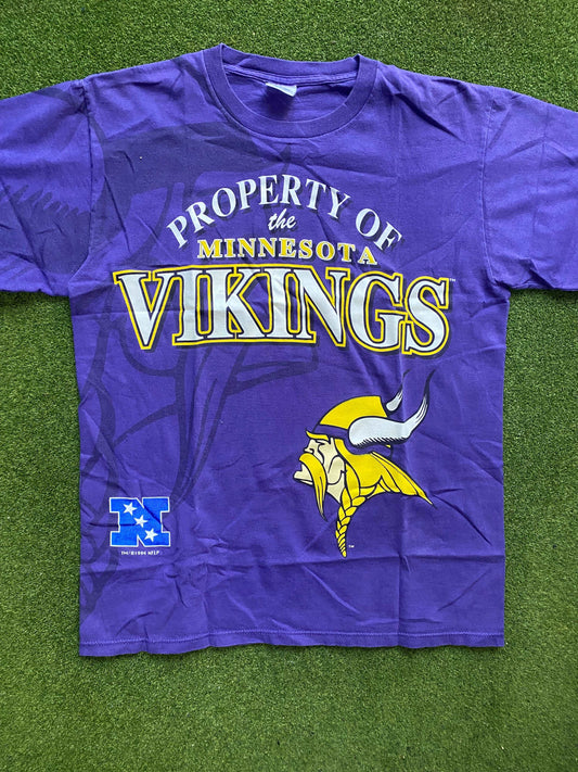 1994 Minnesota Vikings - Print All Over - Vintage NFL T-Shirt (Medium) Gametime Vintage