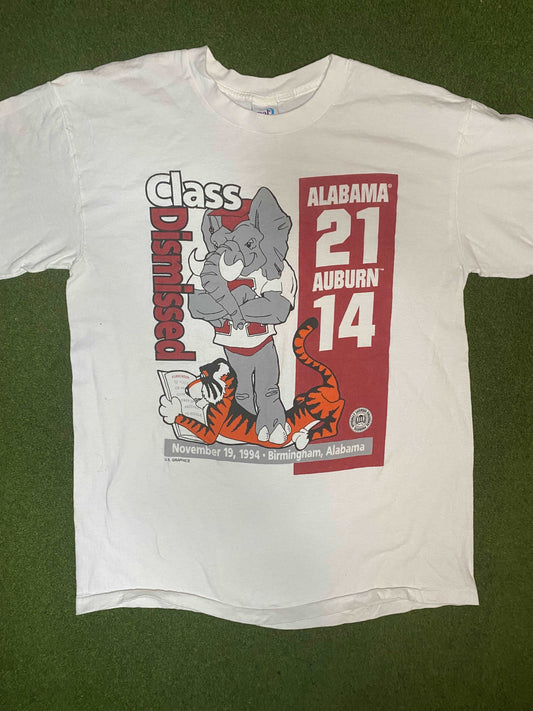 1994 Alabama Crimson Tide - Class Dismissed - Vintage College Football T-Shirt (Large) Gametime Vintage