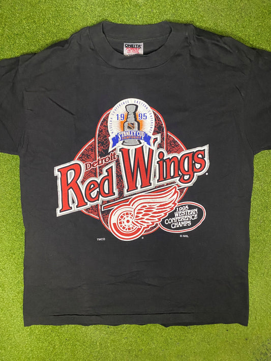 1995 Detroit Red Wings - Conf Champions - Vintage NHL T Shirt (Large) - Gametime Vintage