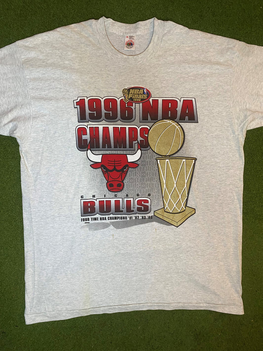 1996 Chicago Bulls - NBA Champs - Vintage NBA T-Shirt (XL)