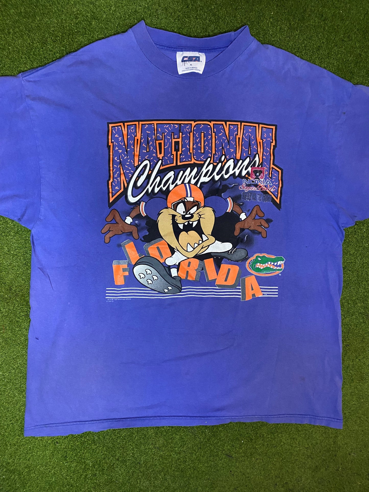 1996 Florida Gators - Taz - National Champions - Vintage College Football T-Shirt (XL) 