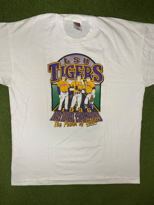 1996 LSU Tigers - National Champions - Vintage College Baseball T-Shirt (XL) Gametime Vintage