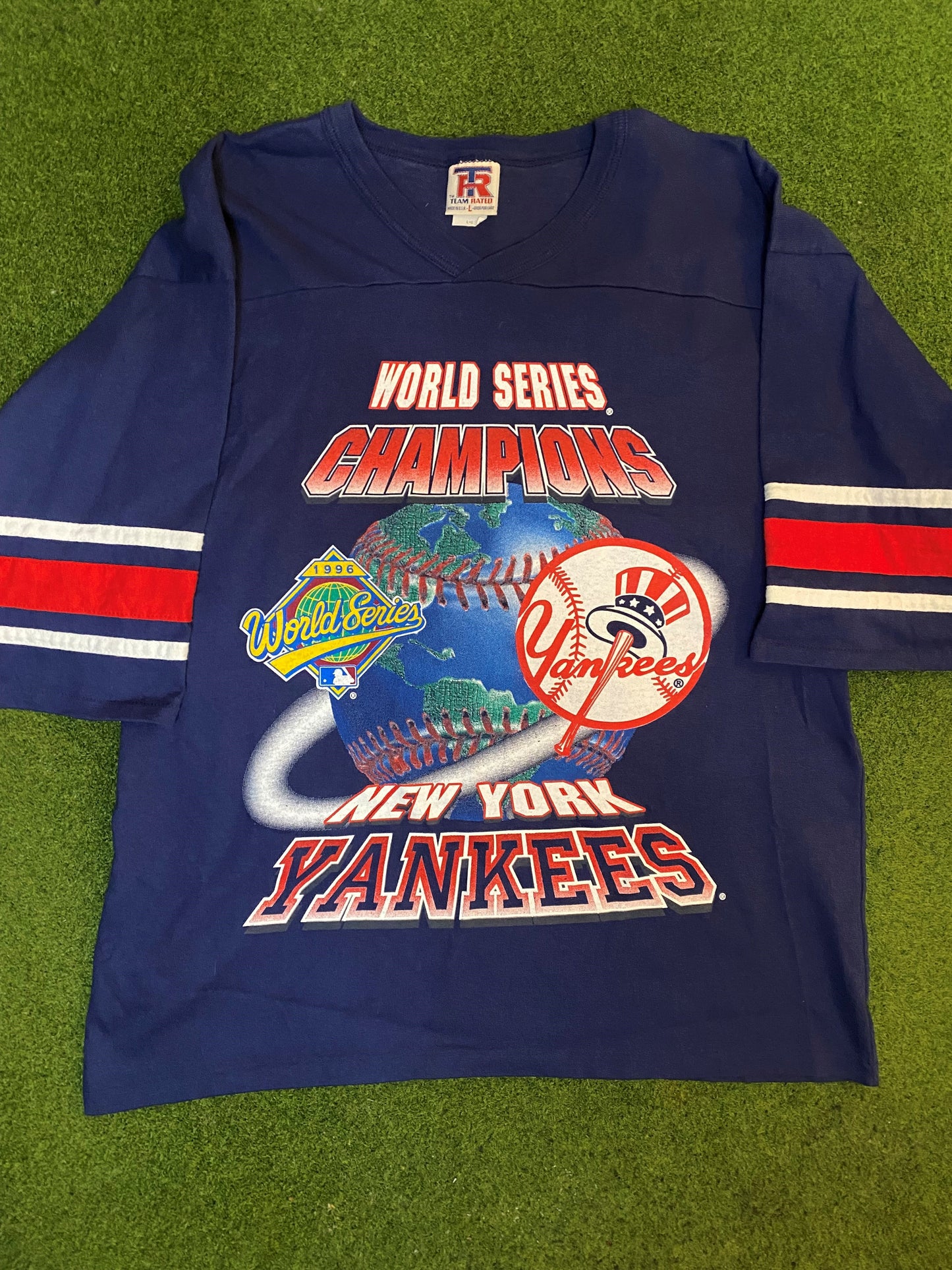 1996 New York Yankees - World Series Champions - Vintage MLB T-Shirt (Large)