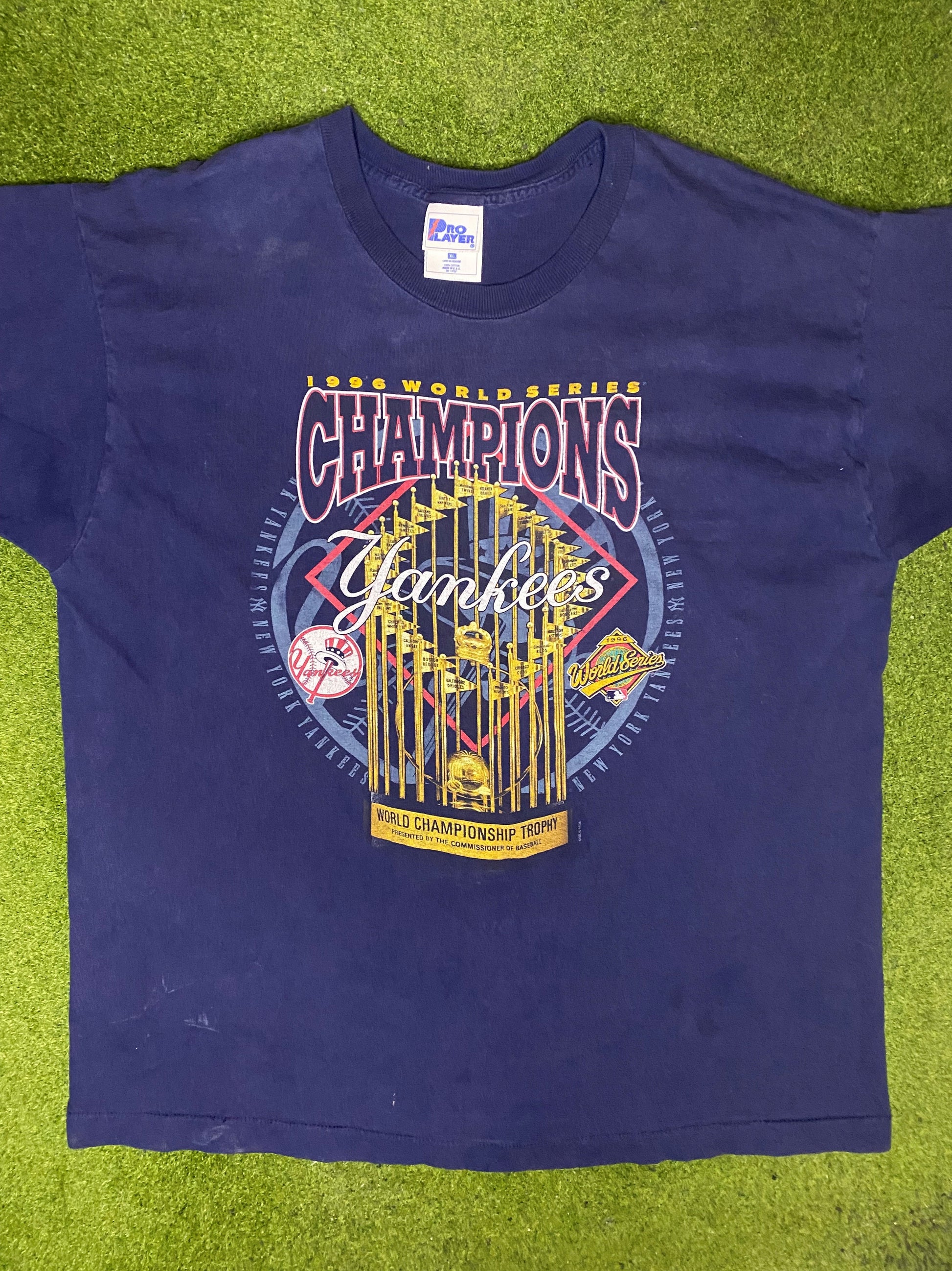 1996 New York Yankees - World Series Champions - Vintage MLB T Shirt (XL) - Gametime Vintage