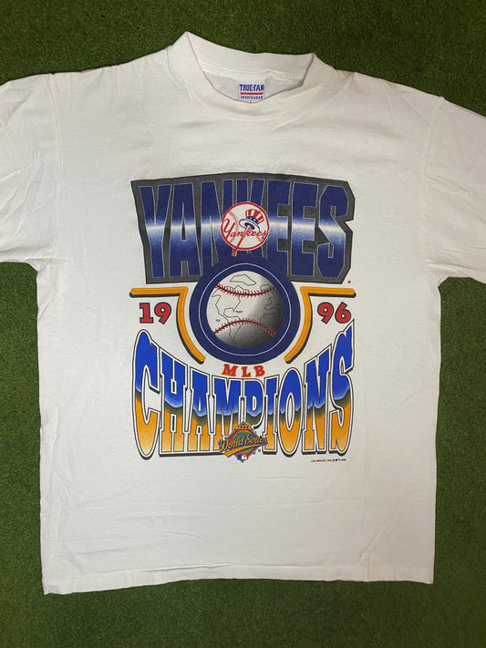 1996 New York Yankees - World Series Champions - Vintage MLB T-Shirt (Large) Gametime Vintage