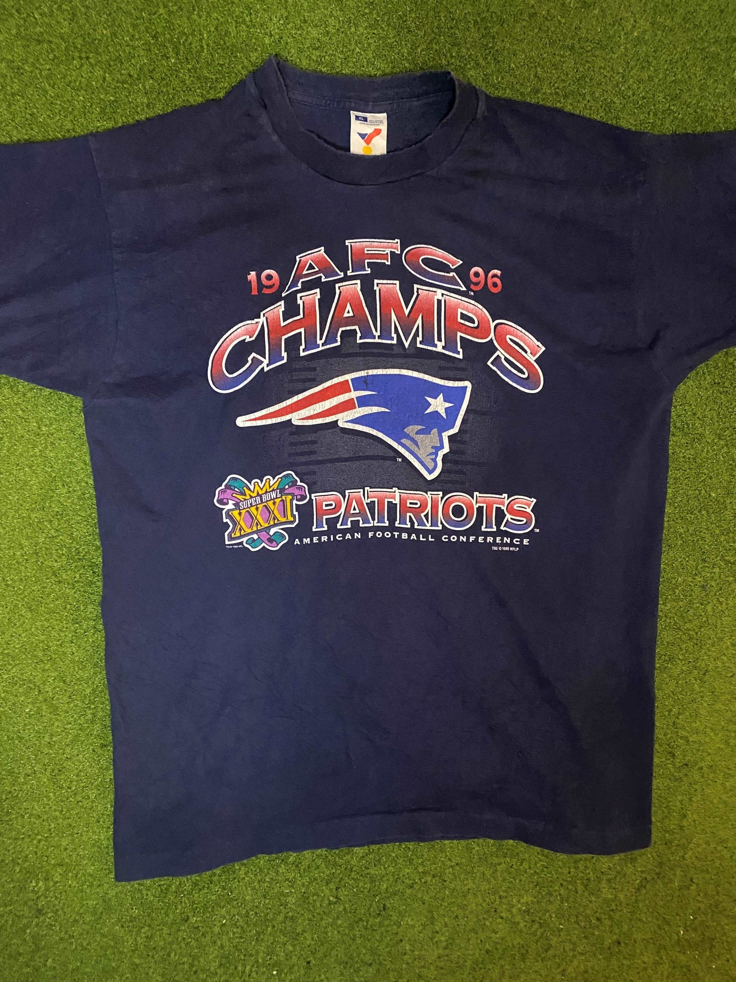 1996 New England Patriots - AFC Champs - Vintage NFL T-Shirt (XL) Gametime Vintage