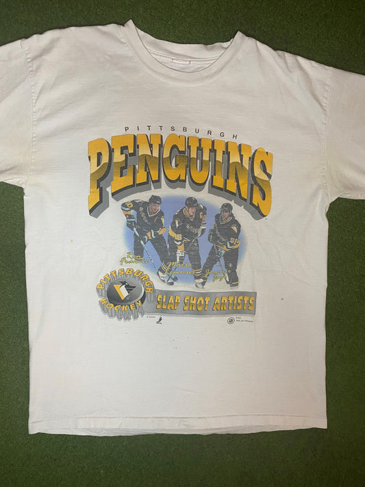 1996 Pittsburgh Penguins - Ft. Mario Lemieux and Jaromir Jagr - Vintage NHL Player T-Shirt (Large) Gametime Vintage